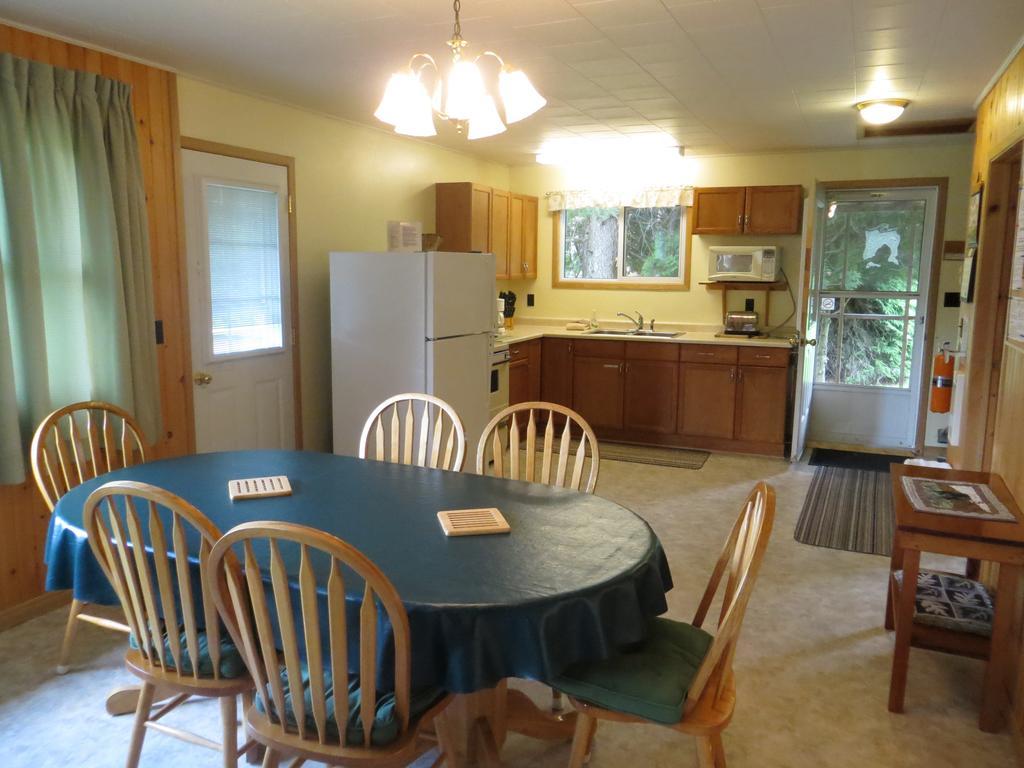 Bondi Village Cottage Resort Lake of Bays Exterior foto